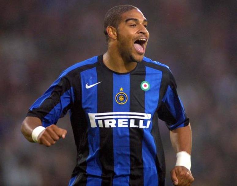 Tre volte coi rossoneri brasiliani, tre volte anche nell&#39;Inter (2001-2002, 2004-2008 e 2008-2009), sale sul tetto del mondo. Omega